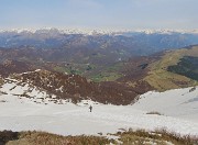 Sulle nevi primaverili del RESEGONE ad anello da Fuipiano-8apr24- FOTOGALLERY